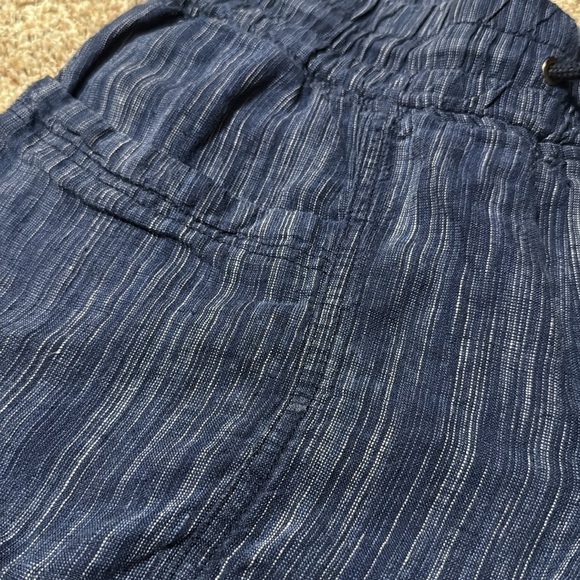 Athleta Women's Cabo Linen Textured 4" Short Blue Texture With Pockets - Picture 2 of 5